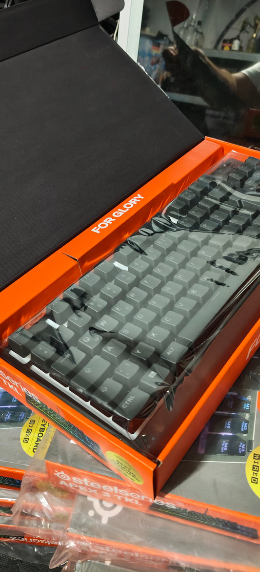 SteelSeries Apex 3 TKL Black - Quiet Switch DE Layout